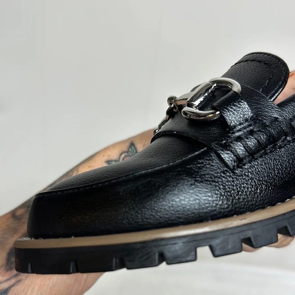 DV by Dolce Vita Black Flats for Effortless Style